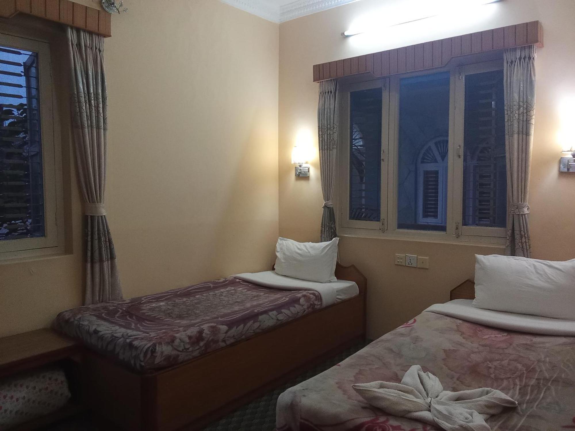 Hotel Celestyinn Pokhara Dış mekan fotoğraf